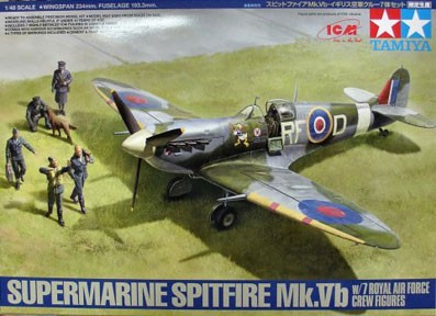 Tamiya 89730 Британский cамолет Spitfire Mk.Vb с командой летчиков Королевских ВВС 1/48