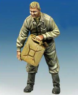 Condor F-350064 Советский танкист с канистрой, WW II и послевоенные годы 1:35
