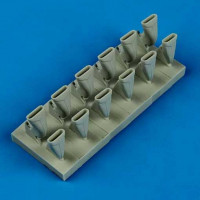 QuickBoost QB32143 Spitfire Mk.VIII exhaust - fishtail 1/32
