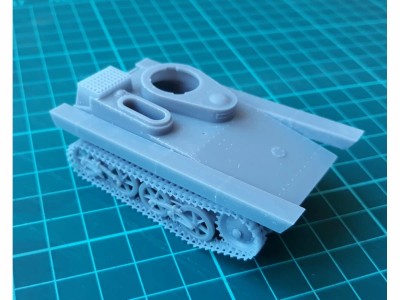 Zedval M48001 Советский легкий плавающий танк Т-33 Селезень 1/48