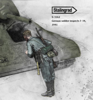 Stalingrad 3162 German soldier inspects T-34
