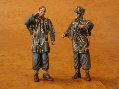 CMK F35013 German Tank Hunters (2 fig. ) 1/35