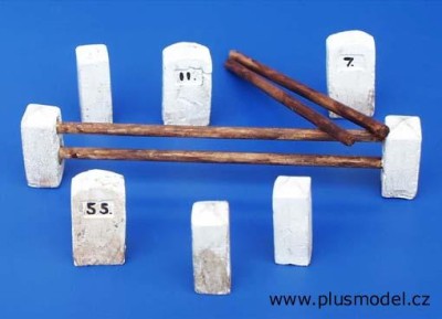 Plus model 084 Guard stones 1:35