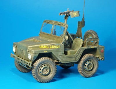 Plus model 312 M422 Command car 1:35