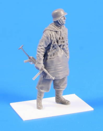 CMK F35240 German SS soldier (Padded Jacket with Hood) S 1/35