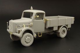 Hauler HLS48009 KLCKNER-HUMBOLDT-DEUTZ A330 (MAGIRUS) 1/48