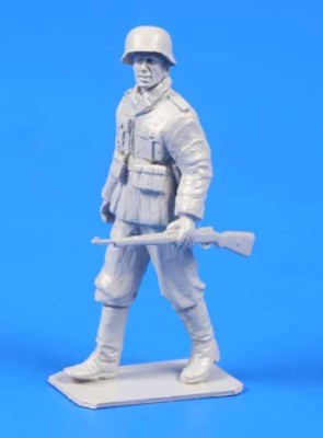 CMK F48303 German WWII Soldier with mauser 98 Rifle