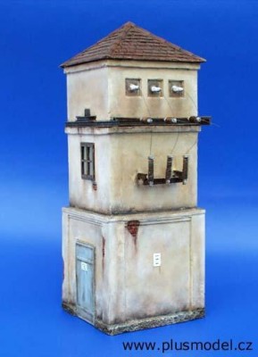 Plus model 111 Village transformer house 1:35