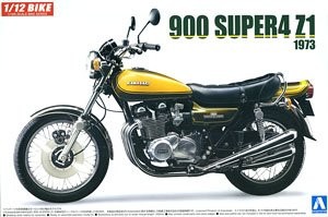 Aoshima 055311 Kawasaki 900 Super4 Z1 w/Custom Parts 1:12