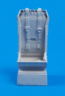 CMK Q32245 Tempest/Typhoon Pilot's seat with harness 1/32