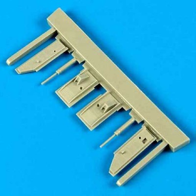 QuickBoost QB72343 F9F-2 Panther undercarriage covers 1/72