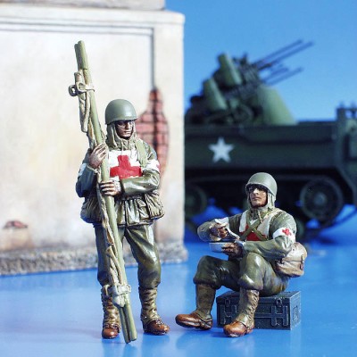 Plus model 160 U. S. Soldiers, WWII - Orderlies 1:35