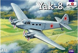 Amodel 72183 Як-8 1/72