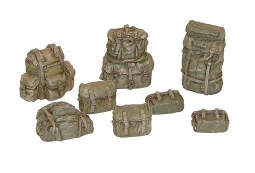 Plus model 399 U. S. rucksacks WWII 1:35