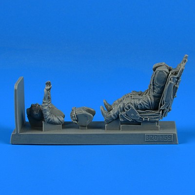 Aerobonus 320159 Soviet Pilot with ej. seat for MiG-21 (TRUMP) 1/32