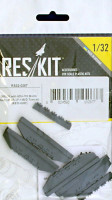 Reskit RS32-0267 BRU32 with ADU-703 Bomb Rack (4 pcs.) 1/32