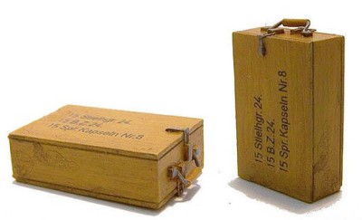 Plus model EL010 German box for grenades 1:35