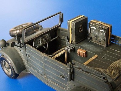 Plus model 250 Kubelwagen radio car Kfz.2 1:35