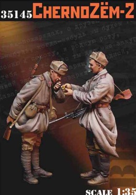Bravo6 35145 Солдаты Красной армии прикуривают 1/35