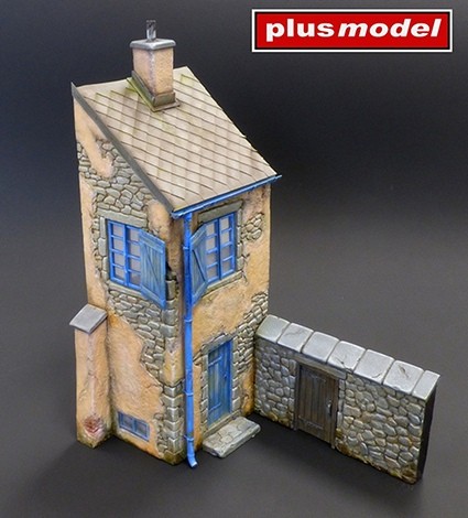 Plusmodel M-625 French house 1/35