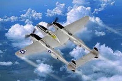 Hobby Boss 80284 Самолет P-38L-5-L0 Lightning (Hobby Boss) 1/72