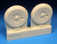 Barracuda Studios BCR32358 Focke-Wulf Fw-190A-6 thru to Fw-190A-9 and early Fw-190A-6 with ribbed tyres 1/32