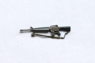Plus model EL008 M-16 Rifle 1:35