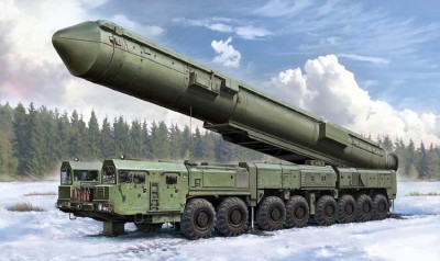 Hobby Boss 82952 RS-12M1 Topol-M 1/72
