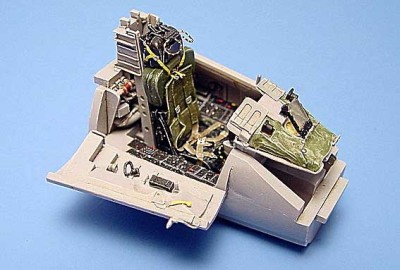 Aires 4107 F-104G STARFIGHTER cockpit set 1/48