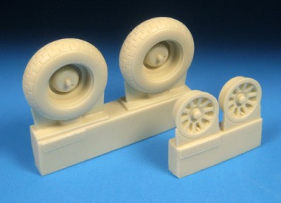 Barracuda Studios BCR32381 North-American P-51D Mustang Block Tread Mainwheels (designed to be used with Revell kits) 1/32