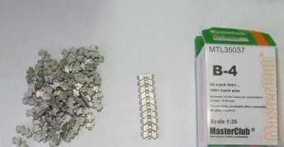 Master Club MTL-35037 Tracks for B-4 Soviet howitzer 1/35