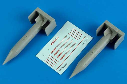 Aerobonus 480040 KMGU-2 Russian submunition dispencers 1/48