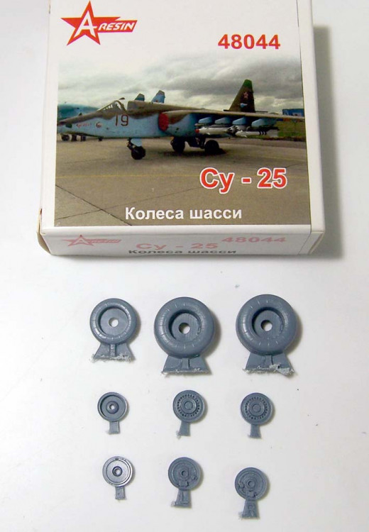 ARezin 48044 Су-25 - колеса шасси 1/48