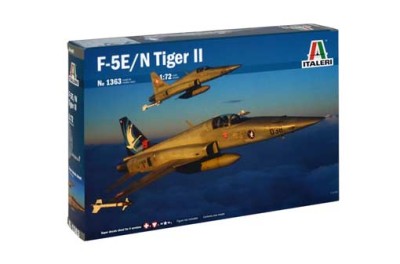Italeri 01363 F-5 E/N TIGER II Suisse Special colors 1/72