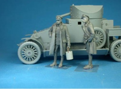 Copper State Models F35-007 British RNAS Armoured Car Division crewman with bucket 1/35
