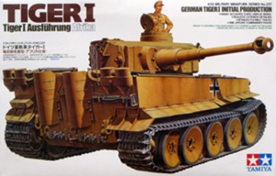 Tamiya 35227 Танк Tiger I ранняя версия с одной фигурой 1/35