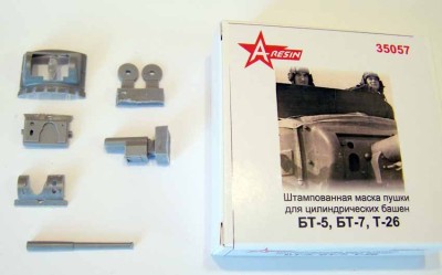 A-resin 35057 Штампованная маска пушки для цилиндрических башен БТ-5, БТ-7, Т-26, Т-35, БА-3, БА-6 1/35