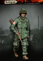 Stalingrad 3155 Десантник США, идет с винтовкой, 1944-45 1:35