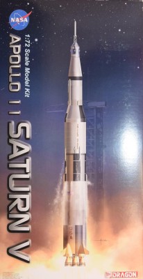 Dragon 11017 Американский космический корабль «APOLLO-11» с ракетой «SATURN-V» 1/72