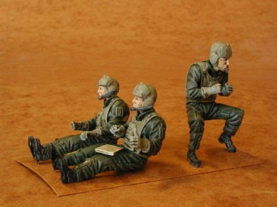 CMK F35070 U.S. Army (UH-60 pilots + door gunner) (3 fig.) 1/35