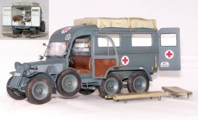 Plus model 403 German Ambulance Kfz. 1:35