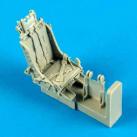 QuickBoost QB48493 F-84G ejection seats with safety belts 1/48