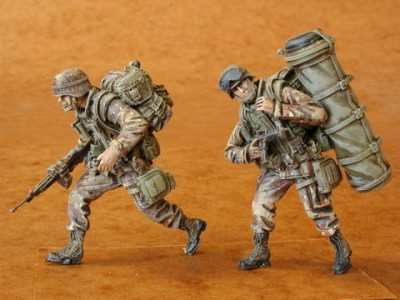CMK F35071 U. S. Airborne part II. (UH-60 crew) (2 fig. ) 1/35
