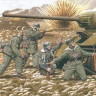 Dragon 6477 German grenadiers (20. Waffen-Gren. Div., Прибалтика, 1944)