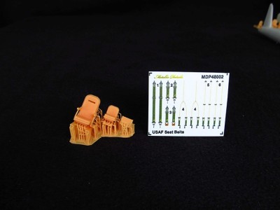 Metallic Details MDR48265 Martin B-26B Marauder seats x 2 with seatbelts (3d-printed) 1/48