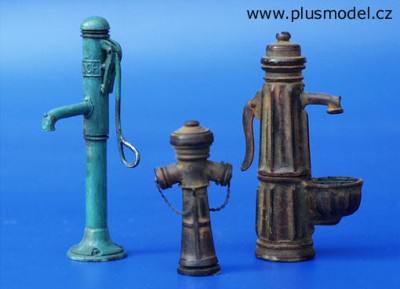 Plus model 054 Water pumps 1:35