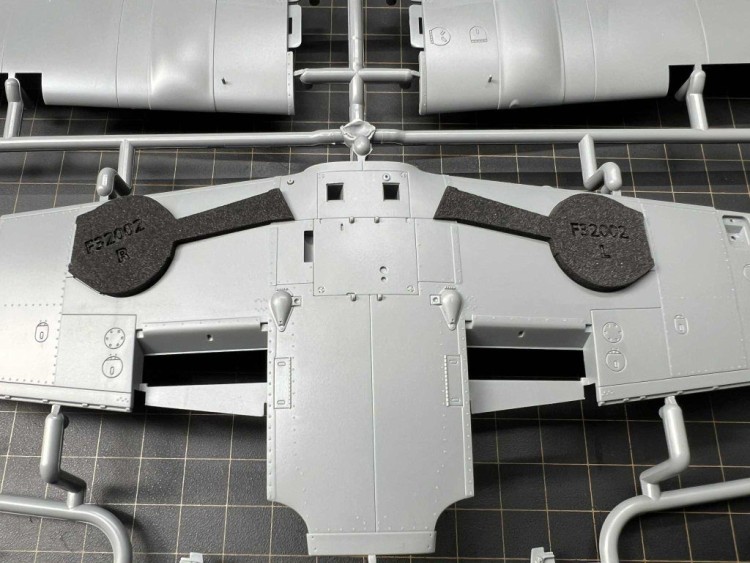 Art Scale 200-F32002 Messerschmitt Bf-109K-4 Foam masks for wheel bays 1/32