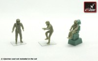 Armory ARF7213 Soviet pilots (modern air defence aviation) - 3 figures 1/72