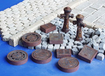 Plus model 143 Sewer hatches 1:35