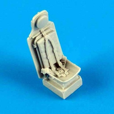 QuickBoost QB72397 P-51D Mustang seat with safety belts 1/72